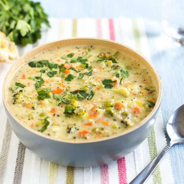 Veggie Pot Pie Soup - Easy Cheesy Vegetarian