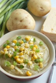Slow cooker loaded baked potato soup - Easy Cheesy Vegetarian