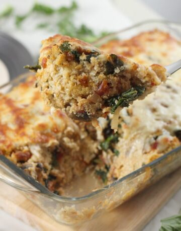 Creamy portobello and kale quinoa bake - Easy Cheesy Vegetarian