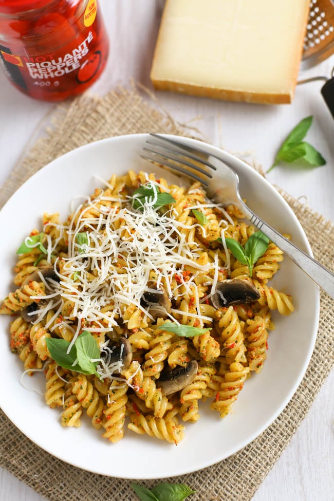 Spicy Peppadew pesto pasta - Easy Cheesy Vegetarian