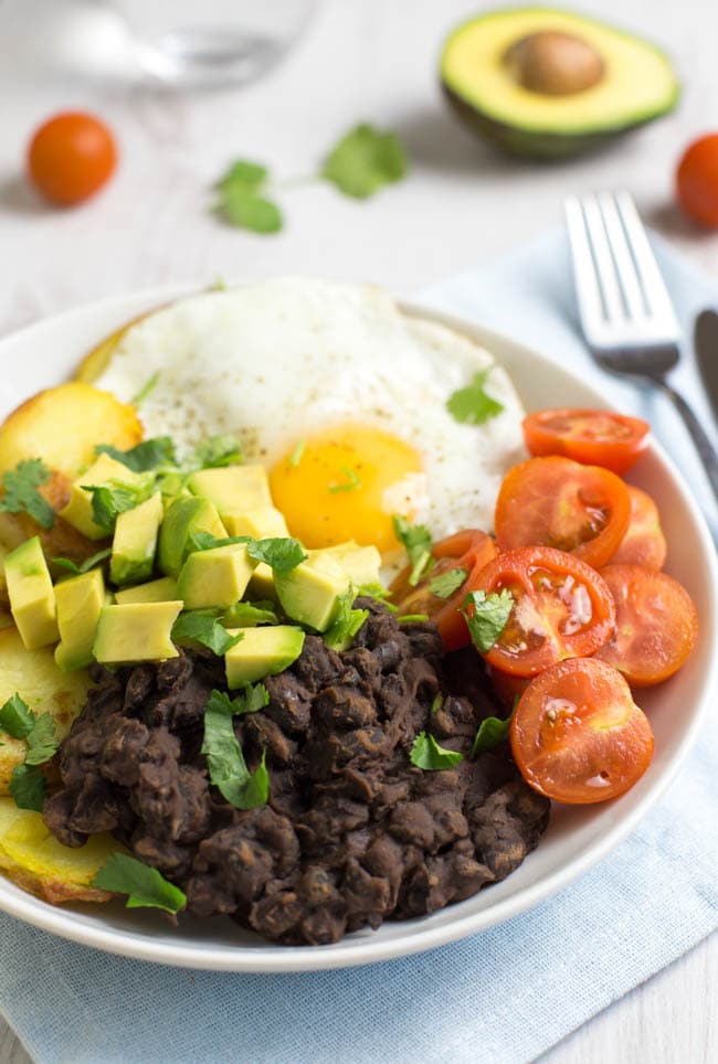 Smoky black bean breakfast bowls