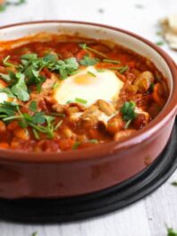 Cannellini bean shakshuka – Easy Cheesy Vegetarian