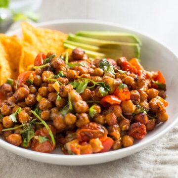 Cheesy Nacho Roasted Chickpeas - Easy Cheesy Vegetarian