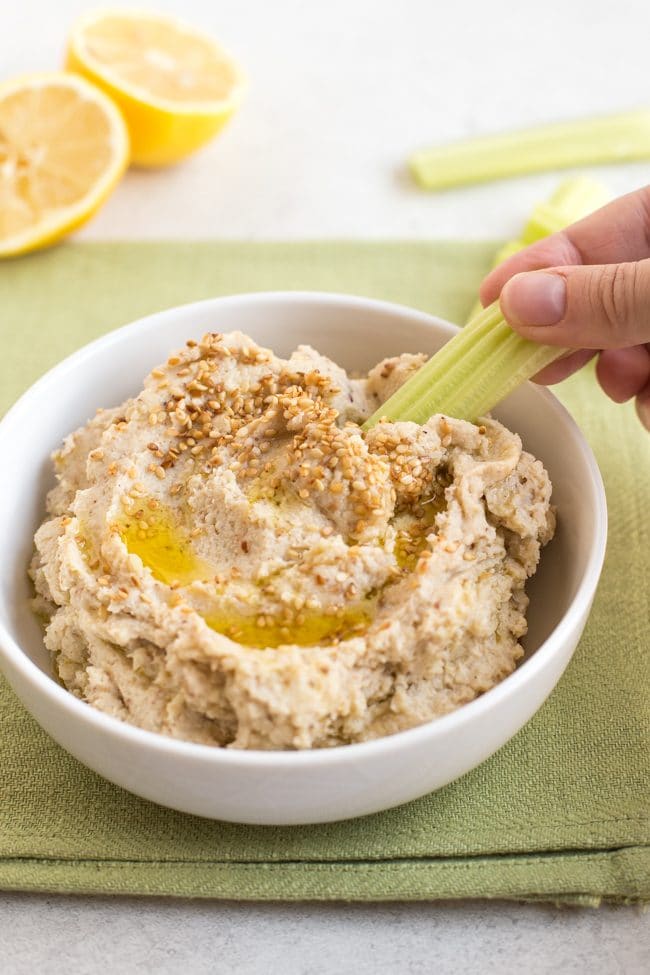 Low-carb cauliflower hummus - Easy Cheesy Vegetarian