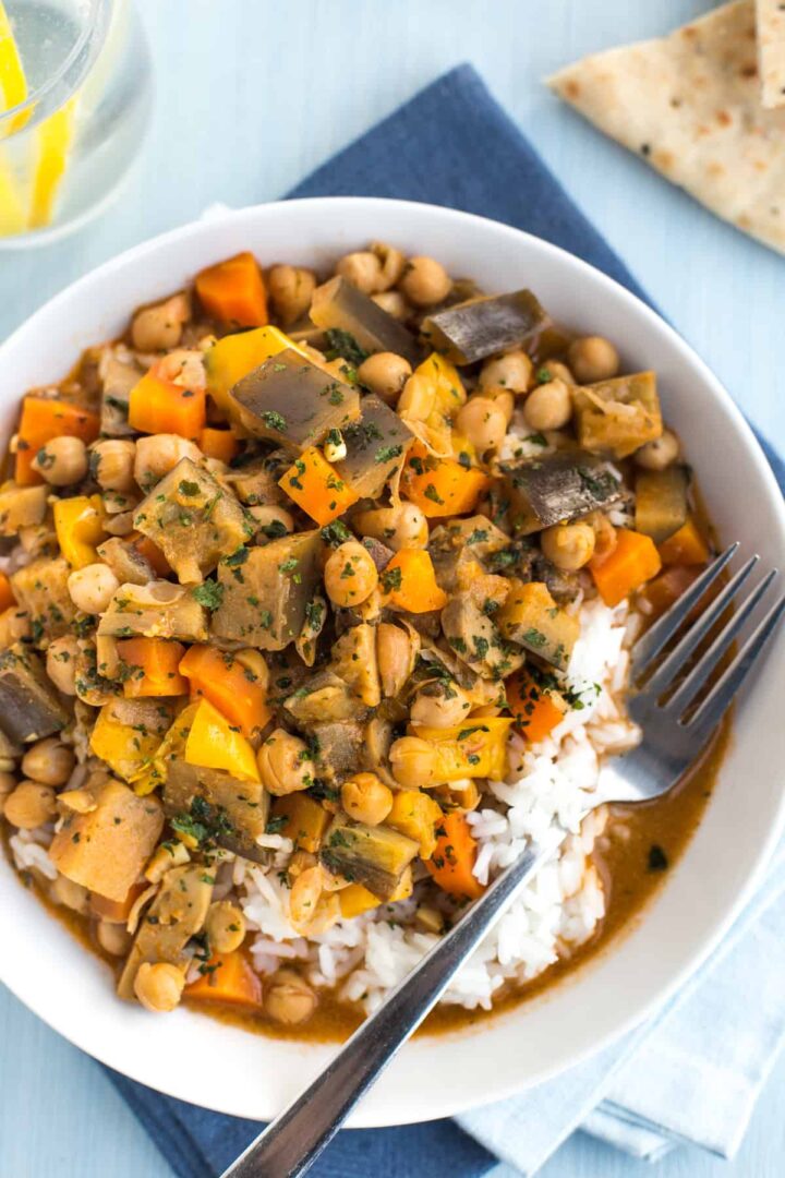 Slow Cooker Coconut Chickpea Curry - Easy Cheesy Vegetarian