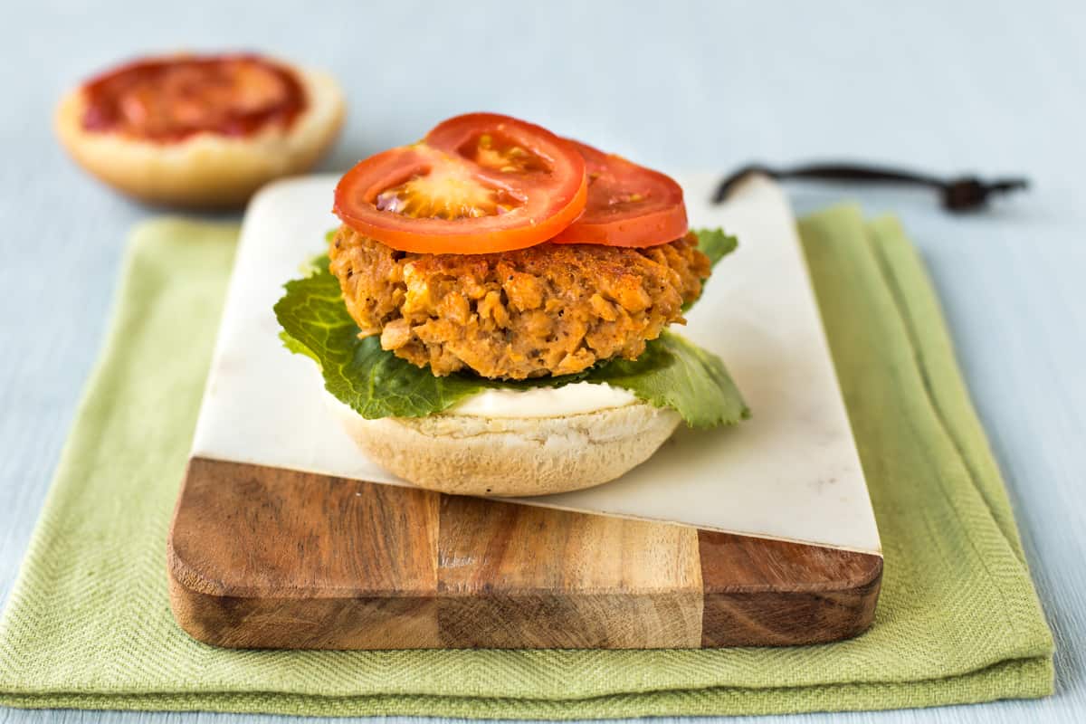 vegan-chicken-burgers-easy-cheesy-vegetarian